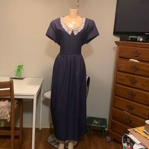 R&K Originals Vintage Navy blue and white lace on front Maxi Dress Size 14